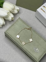 إسوارة Van cleef ذهبي -ملون ( بدون الملحقات )