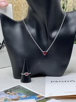 طقم باندورا أحمر