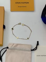 إسوارة LOUIS VUITTON معدن ذهبي