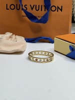 اسورة لويس فيتون (مقاس 14 )