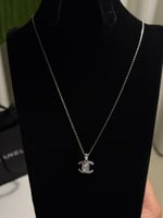 سلسال CHANEL فضي