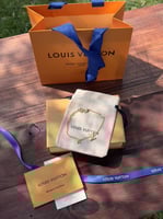 إسوارة LOUIS VUITTON معدن ذهبي