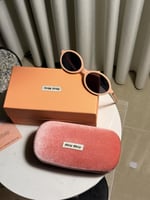 نظارة - MIU MIU اطار وردي عدسة اسود