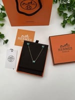 سلسال hermes مع حلق ذهبي - ازرق