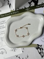 إسوارة Van cleef ذهبي _ كرستالات