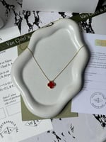 سلسال Van cleef المميز _ أحمر