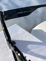 نظارة PRADA المشهورة