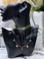 سلسال شوكر Van cleef المميز مع حلق