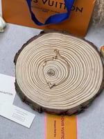 إسوارة LOUIS VUITTON معدن ذهبي