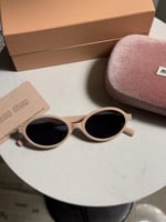 مجموعة ( نظارات الهبة ) - miu miu