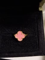 خاتم Van cleef ذهبي - وردي