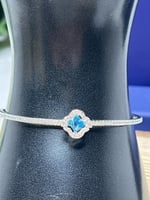 اسوارة سوارفيسكي فضي كرستالة زرقاء .