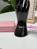 إسوارة سوارفيسكي فضي