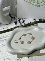 إسوارة Van cleef ذهبي _ كرستالات