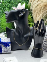 طقم Dior ذهبي