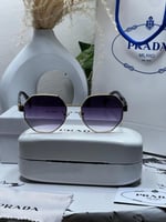 نظارة PRADA المشهورة