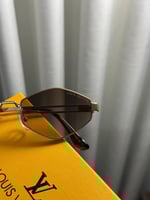 نظارة LOUIS VUITTON- اطار ذهبي - عدسه بني