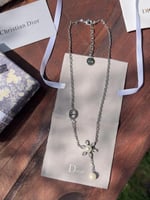 سلسال Dior فضي زهرة