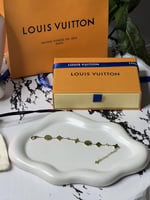 إسوارة LOUIS VUITTON معدن ذهبي