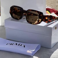 نظارة PRADA المشهورة