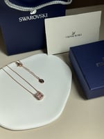 سلسال سوارفيسكي قولد روز