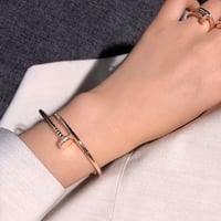 إسوارة carter المسمار الماسية - ذهبي