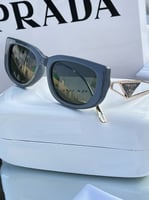 نظارة PRADA المشهورة