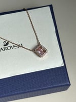 سلسال سوارفيسكي قولد روز