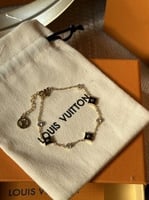 إسوارة LOUIS VUITTON معدن ذهبي أسود