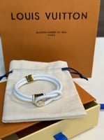 إسوارة LOUIS VUITTON جلد ومعدن ذهبي