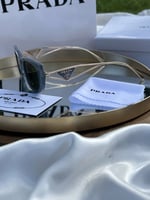 نظارة PRADA المشهورة