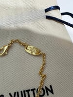 إسوارة LOUIS VUITTON معدن ذهبي