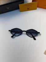 نظارة LOUIS VUITTON- اطار اسود-عدسه اسود