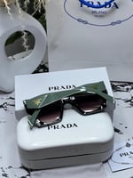 نظارة PRADA المشهورة