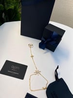 أسوار كف يد مع خاتم apm ذهبي