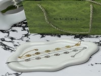 اسوارة GUCCI معدن ذهبي او فضي
