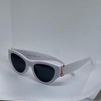 نظارة - سان لوران إطار أبيض عدسة اسود