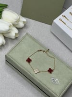 إسوارة Van cleef ذهبي -ملون ( بدون الملحقات )