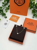 سلسال hermes مع حلق ذهبي - ابيض