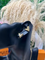 سلسال LOUIS VUITTON ذهبي