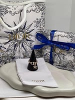 خاتم Christian Dior ذهبي