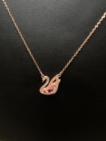 سلسال سوارفيسكي قولد روز كريستالة عودي