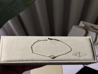 إسوارة Van cleef فضي - مموج