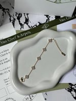 إسوارة Van cleef ذهبي _ كرستالات