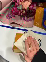 سلسال LOUIS VUITTON ذهبي