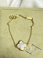 إسوارة Van cleef ذهبي _صدفي