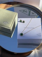 سلسال Van cleef المميز مع حلق