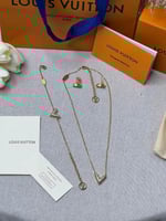 طقم لويس فيتون