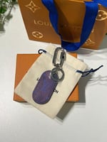 ميدالية مفاتيح لويس فيتون