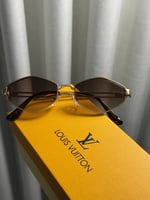 نظارة LOUIS VUITTON- اطار ذهبي - عدسه بني